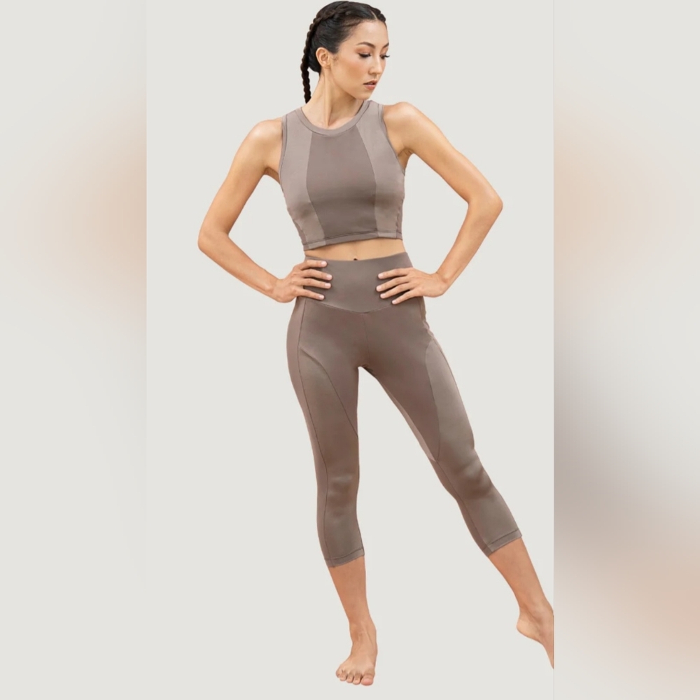 NWT 1 PEOPLE Kathmandu Sport Tank Top Jasper/ Darl Tan ( Size: L)